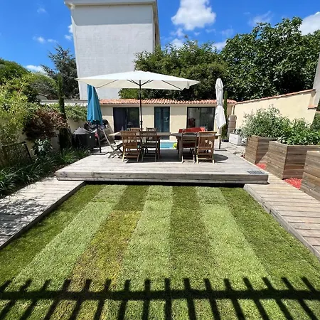 Eastern Paris House - Piscine, Sauna & Billard Apartment *